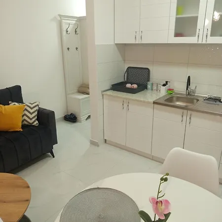 Stan Na Dan Lagator- * Loznica