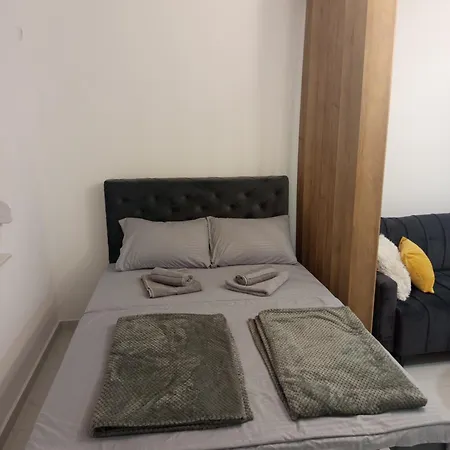 Stan Na Dan Lagator- Apartament